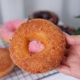  Bánh donut quế đường 