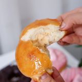  Bánh donut kem trứng 