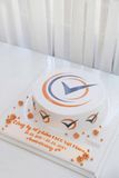  bánh vẽ logo công ty 