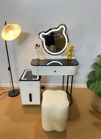 Bàn trang điểm nhập khẩu