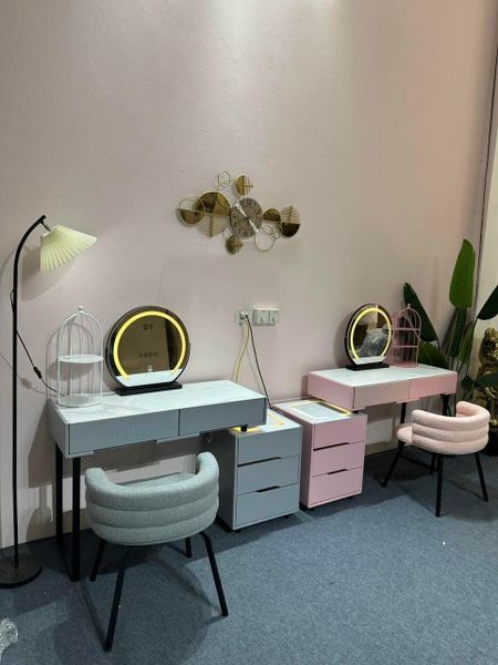 Bàn trang điểm nhập khẩu ALIBTDNK-12 (Gồm gương đèn led và ghế)