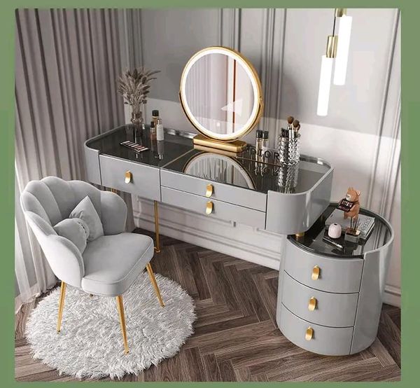 Bàn trang điểm nhập khẩu ALIBTDNK-08 (Gồm gương đèn led và ghế)