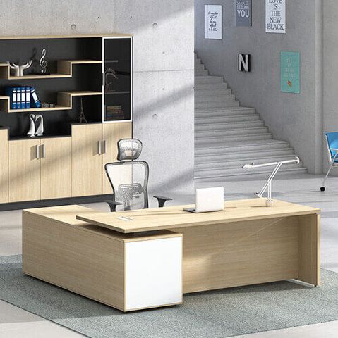 Bàn Giám Đốc 47