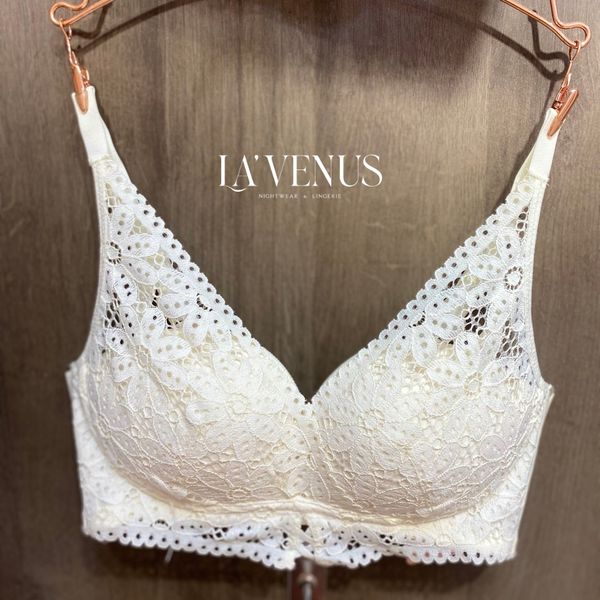  Áo Lót Đệm Mỏng Không Gọng 680 