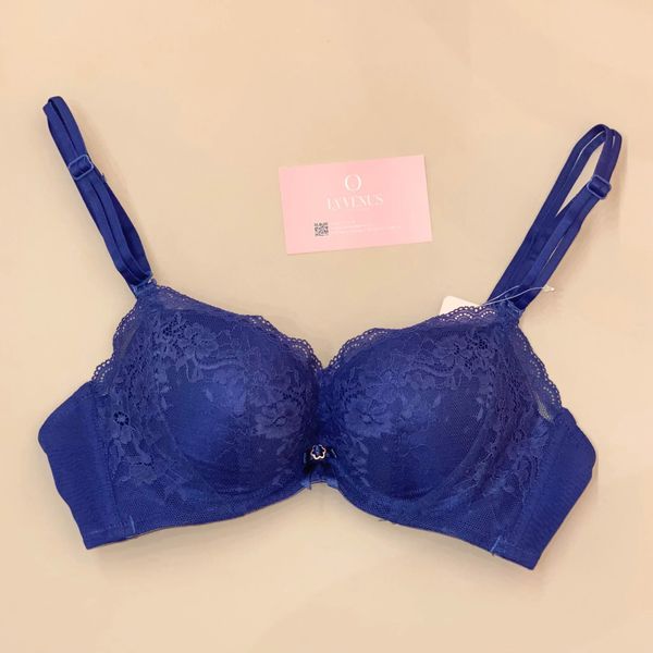 Áo lót có gọng đệm dày