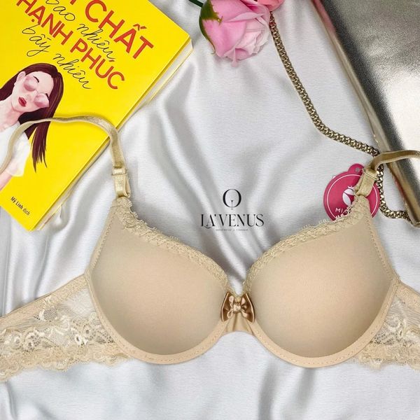 Áo ngực gọng nâng vừa