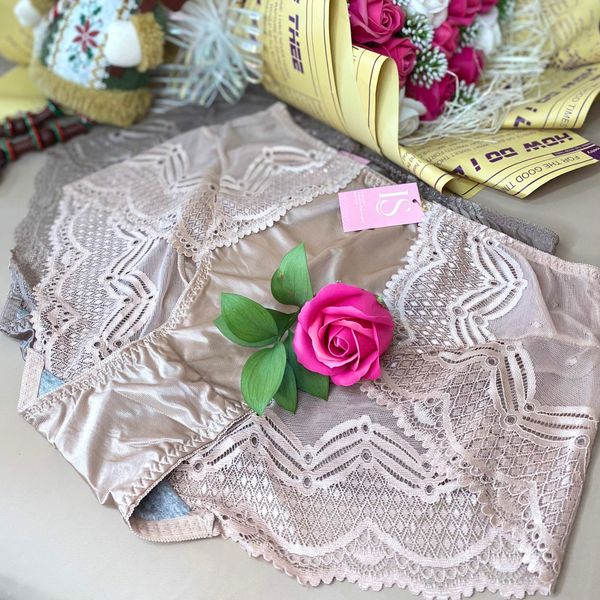 Quần lót cạp cao ren BIG142