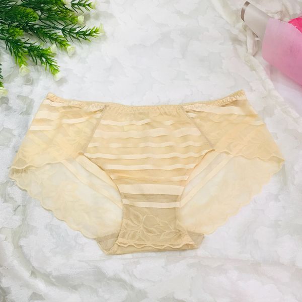  Quần lót ren tàn hình cao cấp 