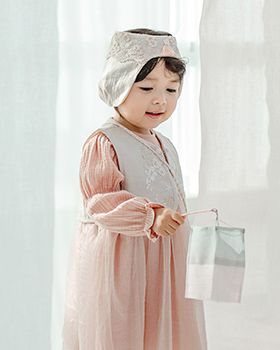  Bộ hanbok một mảnh onsaemiro dành cho bé gái 