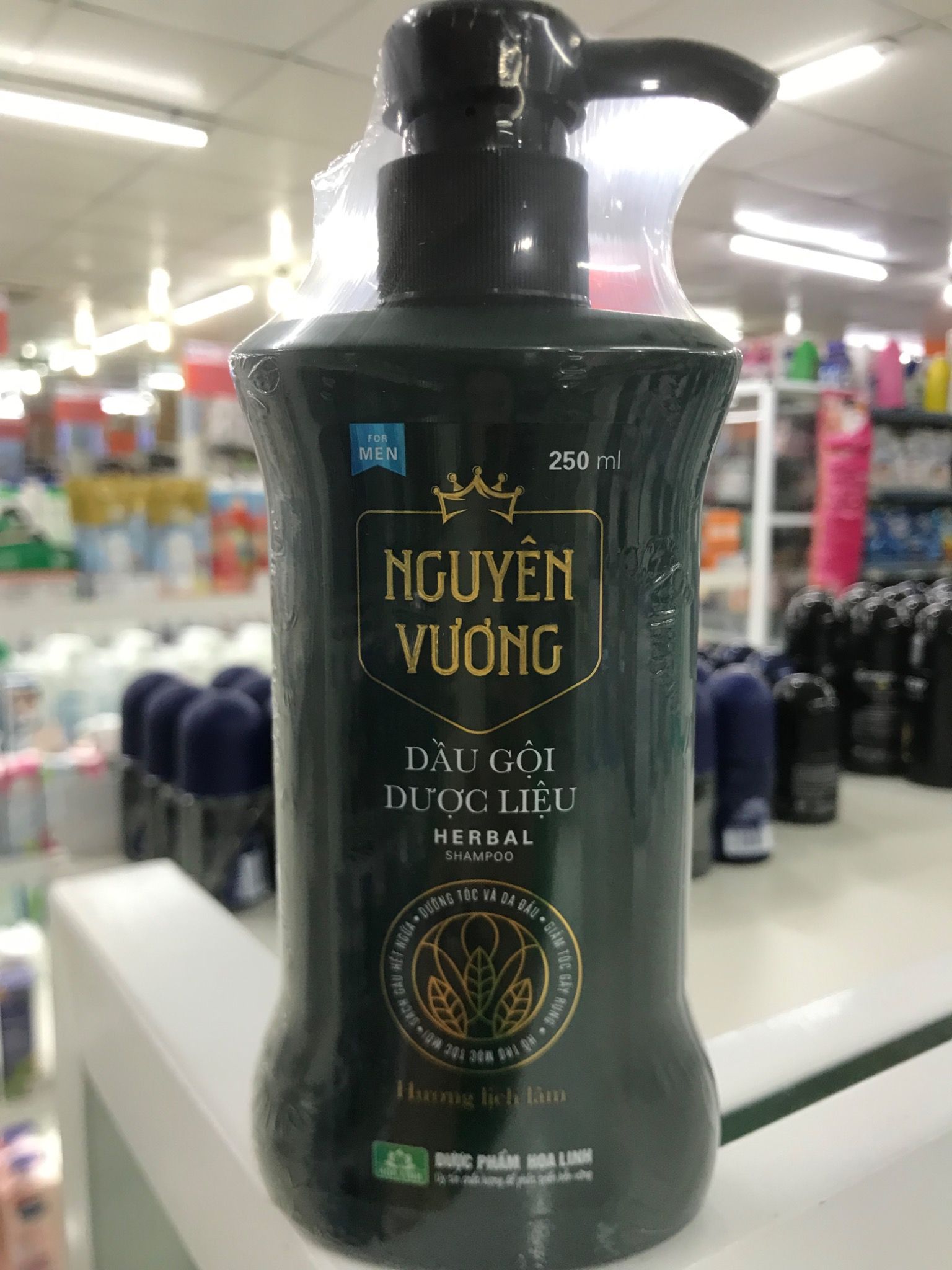  Dầu gội dược liệu Nguyên Vương 250ml 