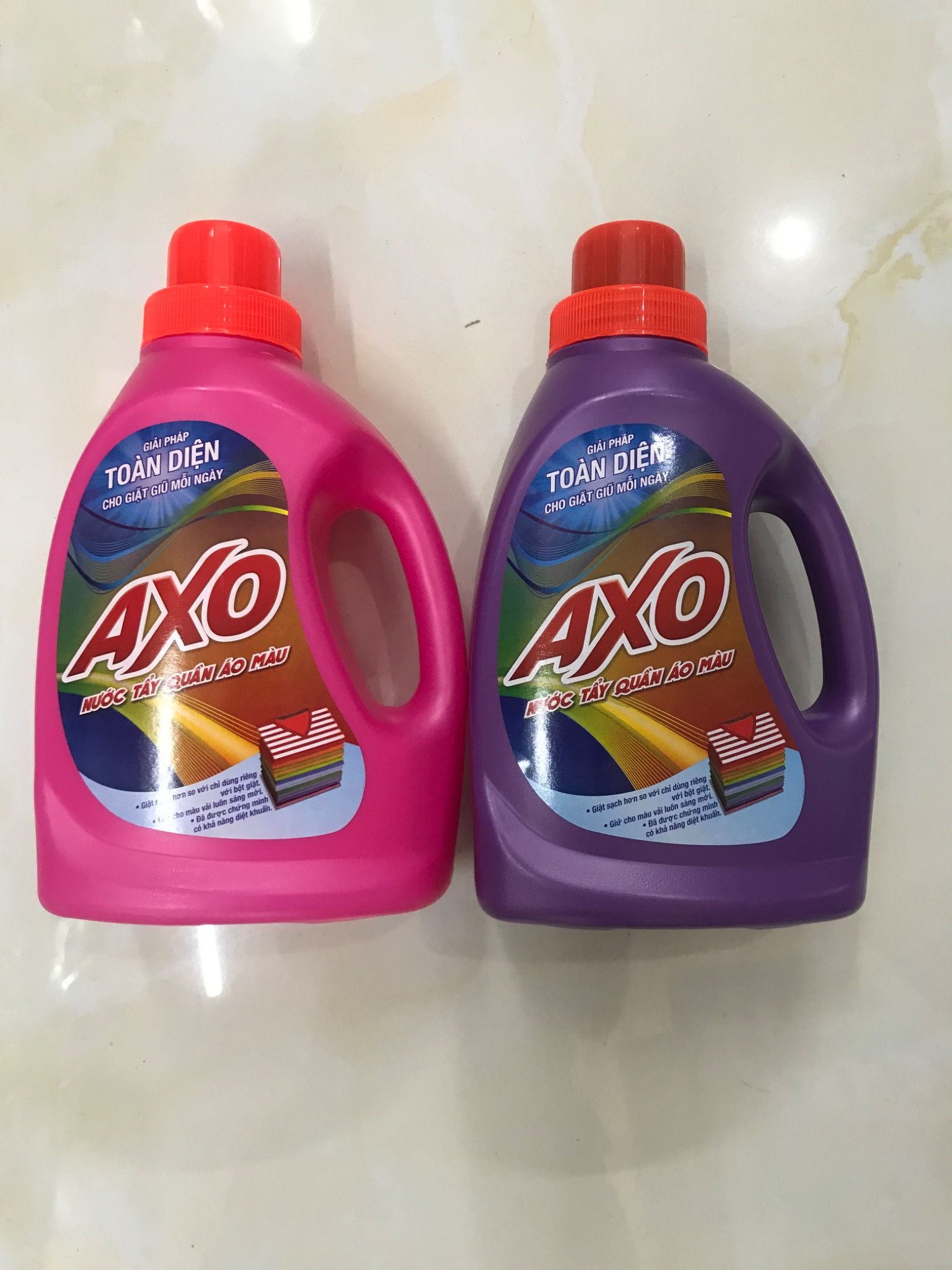  Nước tẩy quần áo màu axo 800ml 