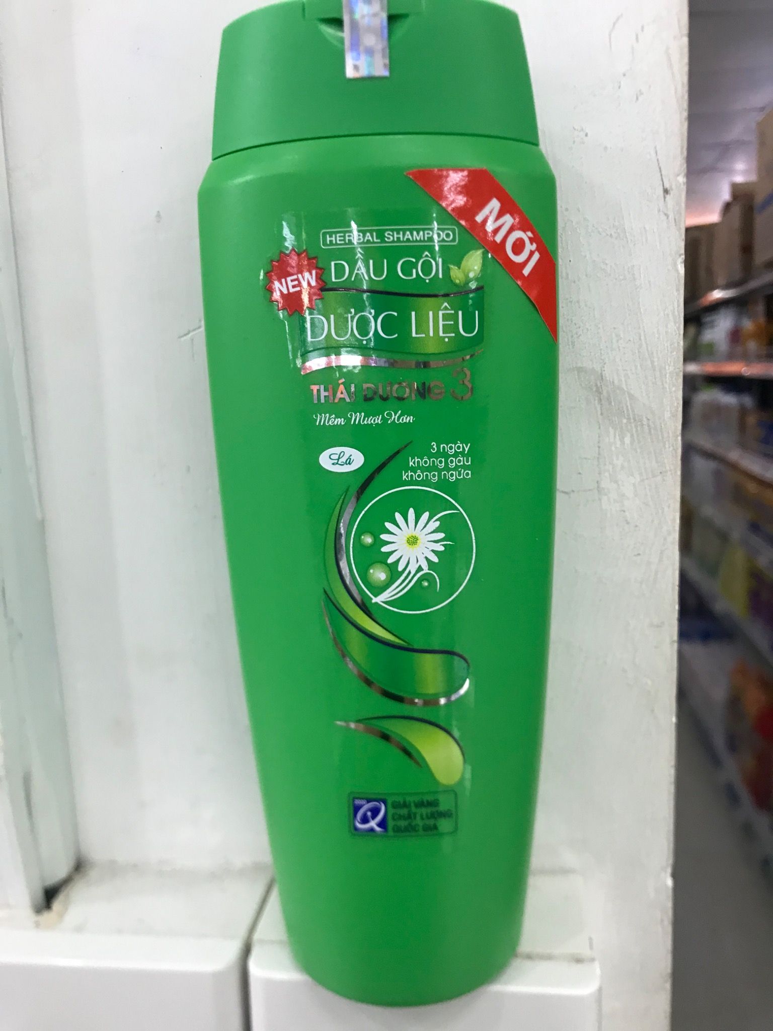  Dầu gội Thái Dương 3 Hoa sen -200ml 