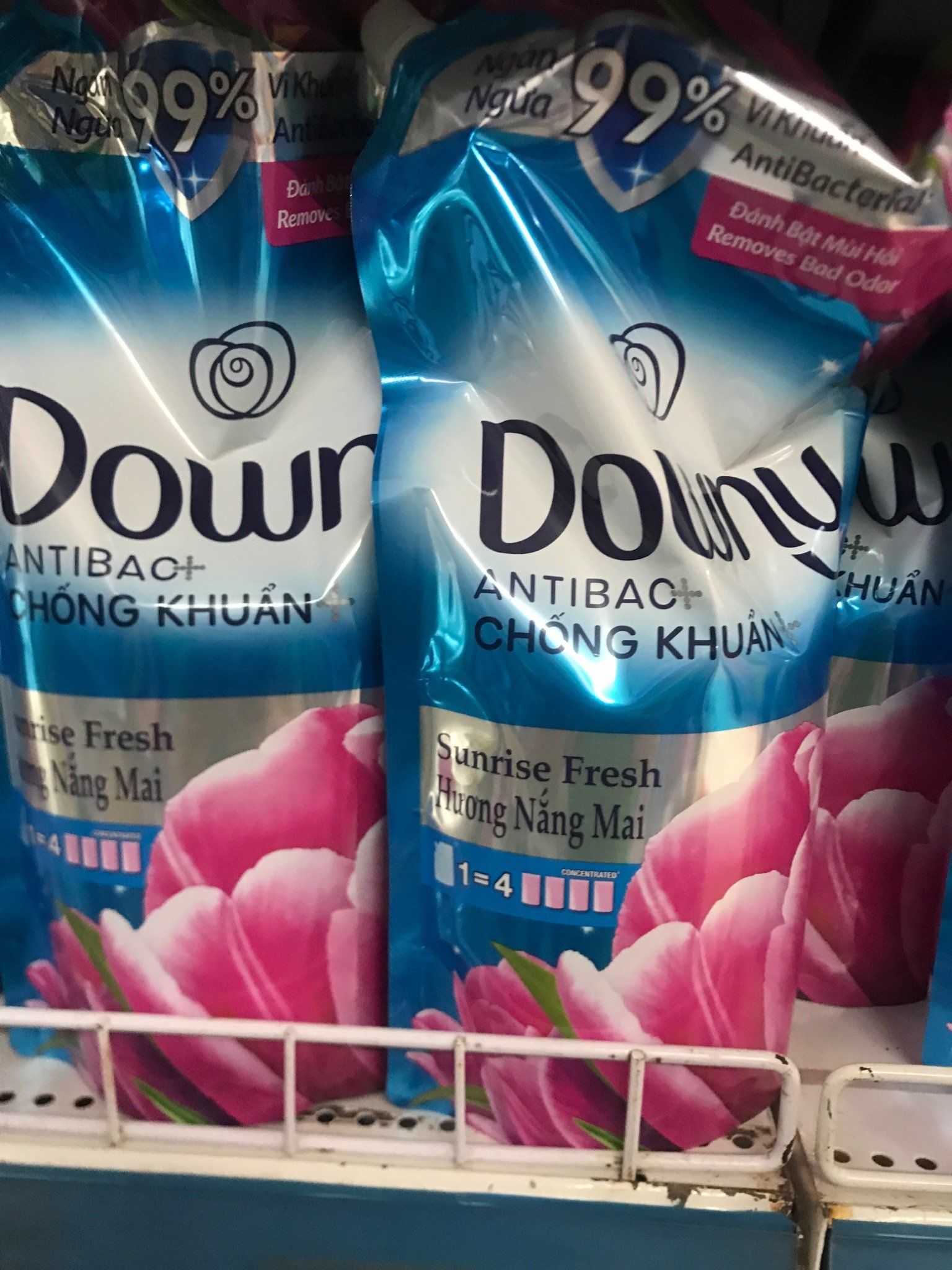  Nước xả vải downy nắng mai túi 1,5l 