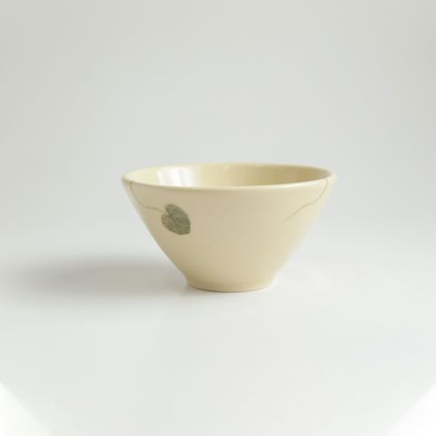  Chén cơm shape V hoạ tiết 