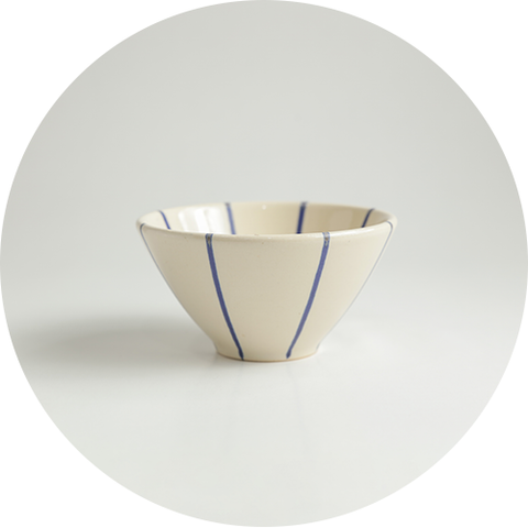  Chén cơm shape V hoạ tiết 