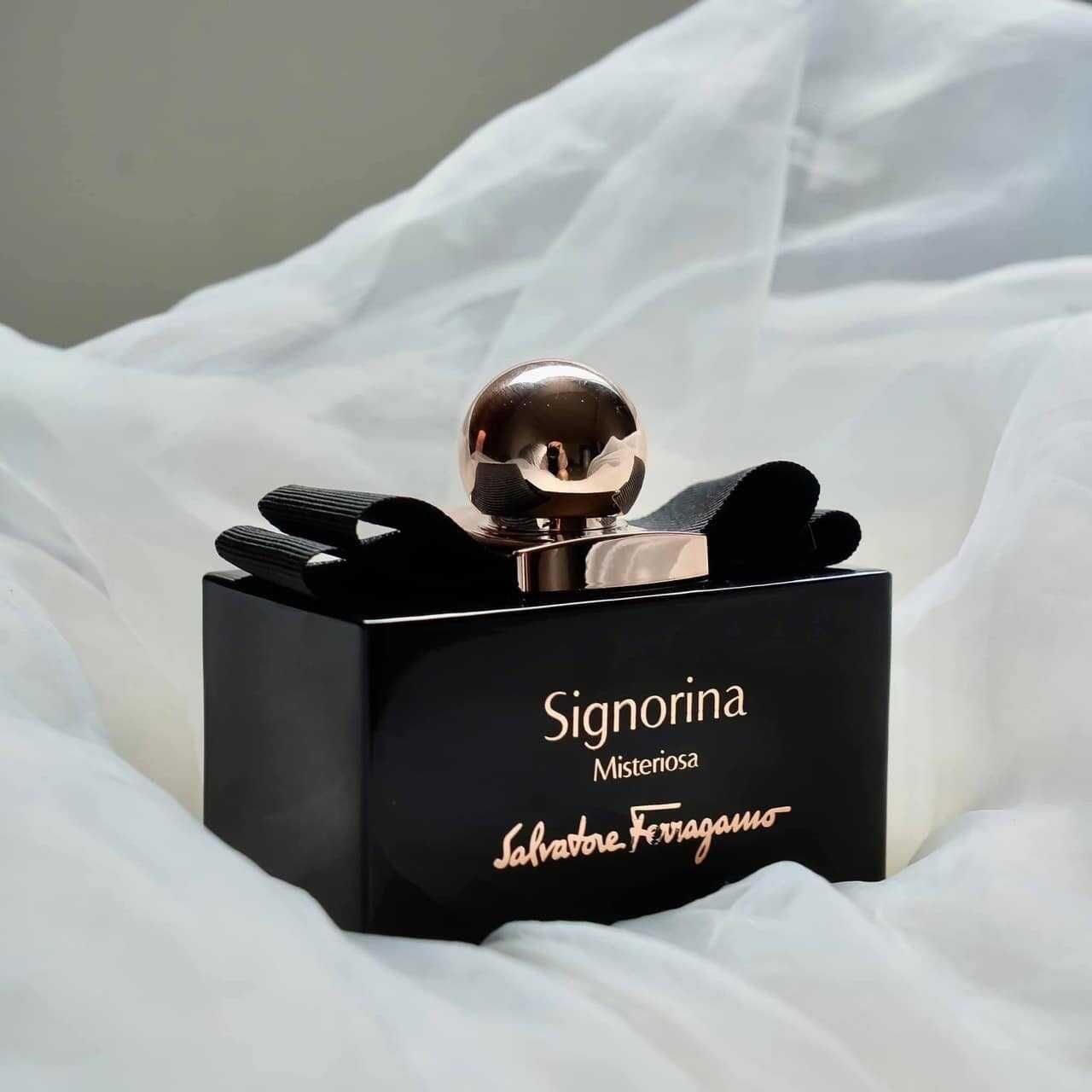 Set Nước Hoa Nữ Salvatore Ferragamo Signorina Misteriosa EDP (100ml + Mini 10ml)