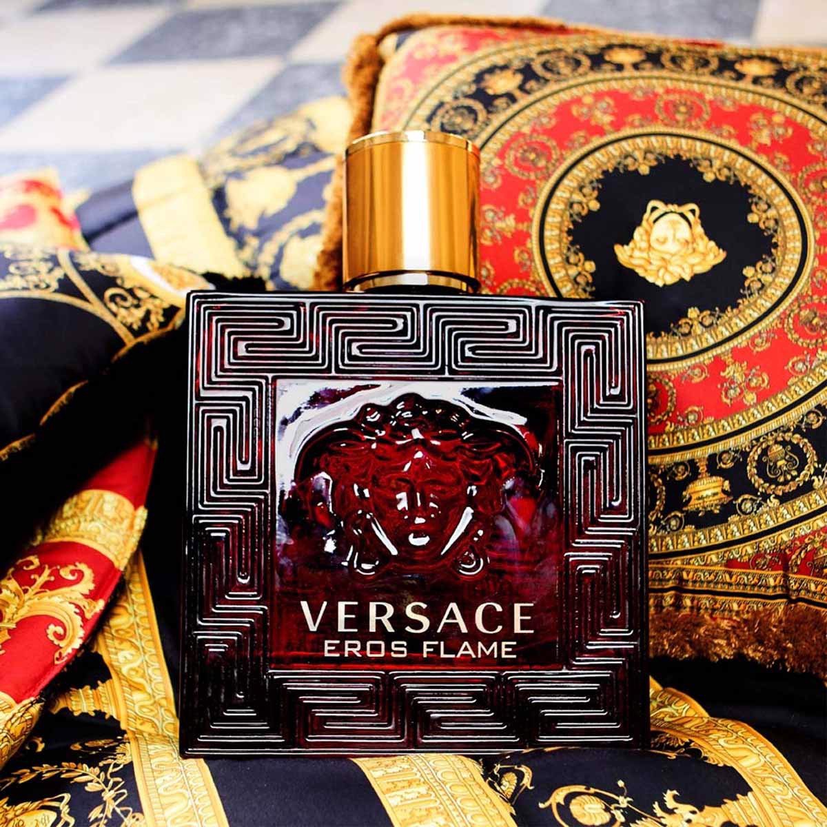 Versace Eros Flame: La Pasión Roja que Enciende tus Sentidos - EROS FLAME