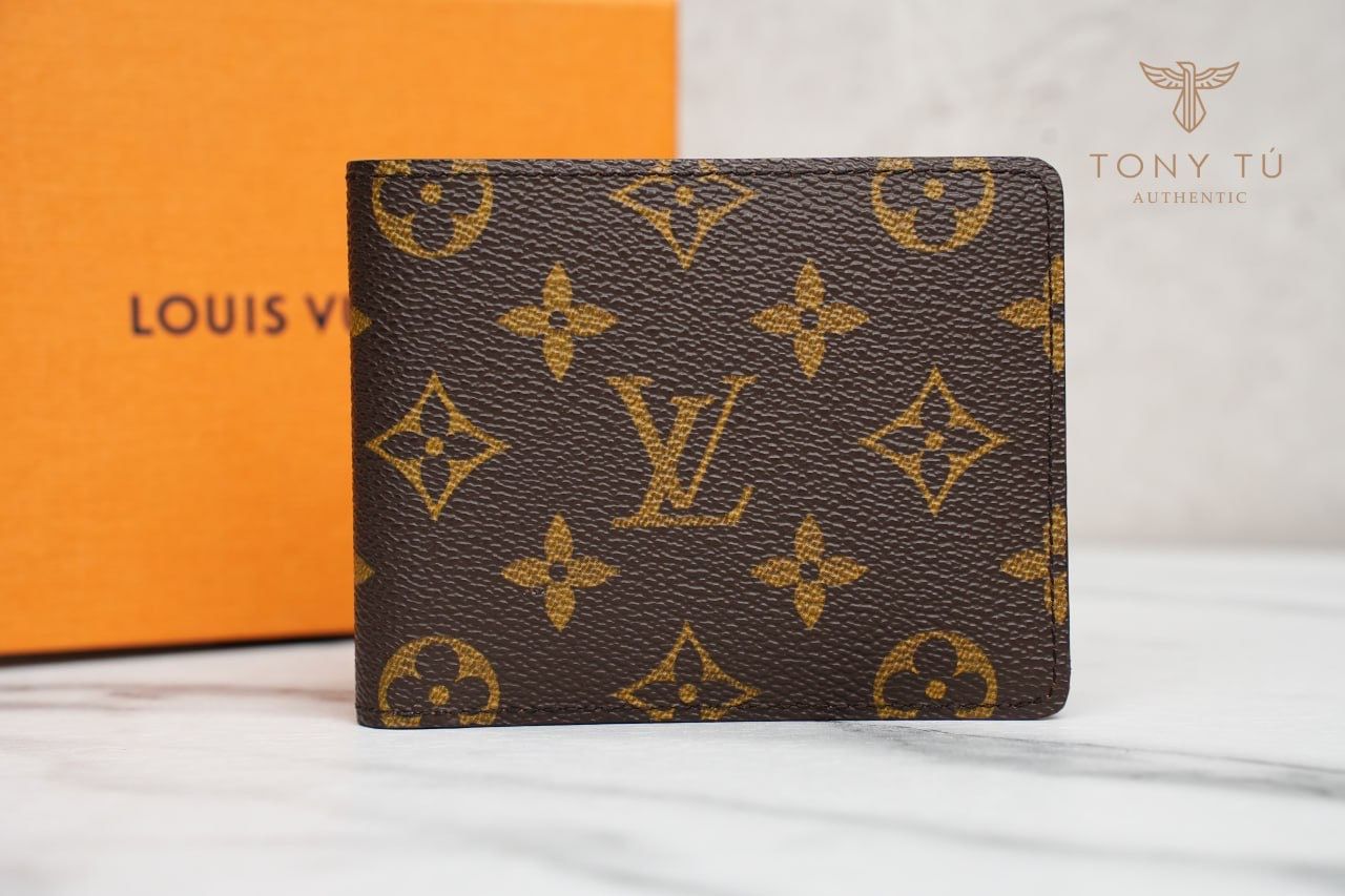 Cách nhận biết ví cầm tay nam Louis Vuitton chính hãng #43 Cách nhận biết ví cầm tay nam Louis Vuitton chính hãng