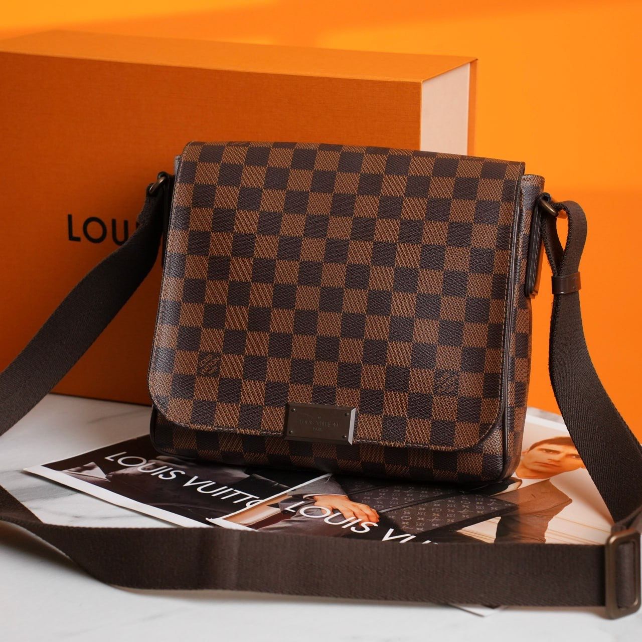Louis vuitton district pm bag hotsell