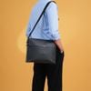 Cặp tài liệu Louis Vuitton Taiga Anton Messenger PM Size 35