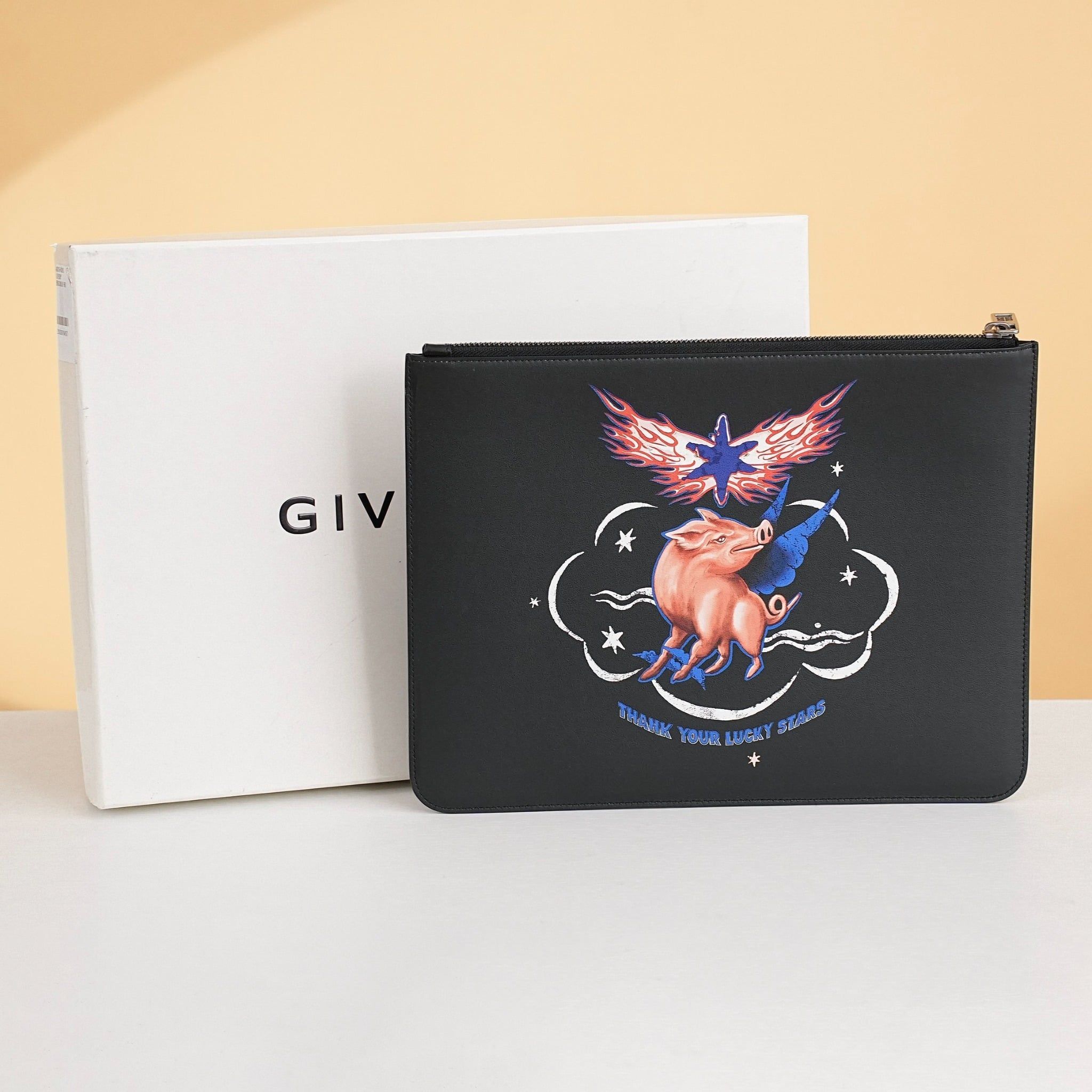 Pouch Givenchy Special Edition Season 2021