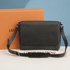 Túi đeo Louis Vuitton Black Taiga District Messenger Size 32 - TTA4261
