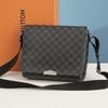 Túi đeo Louis Vuitton District Damier Graphite Canvas (NEW SS, code chip) size 25