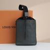 Túi đeo Louis Vuitton Chalk Monogram Shadow Khaki size 23