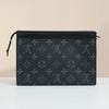 Túi đeo Louis Vuitton Gaston Monogram Canvas size 22 - TTA4357
