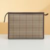 Clutch Burberry Brown Plaid Nova Check - TTA4486