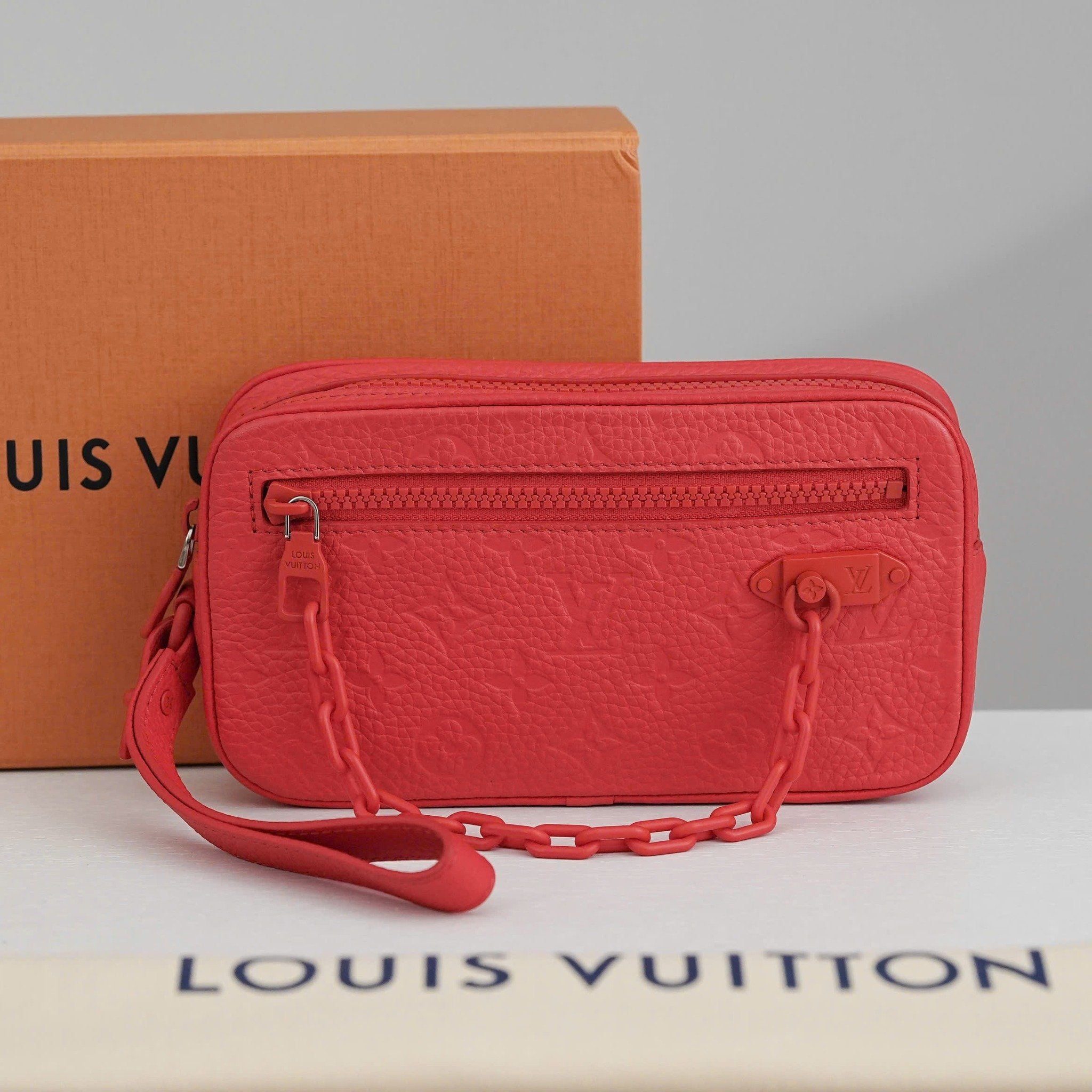 Clutch Louis Vuitton Rough Monogram Pochette Volga (Unisex)