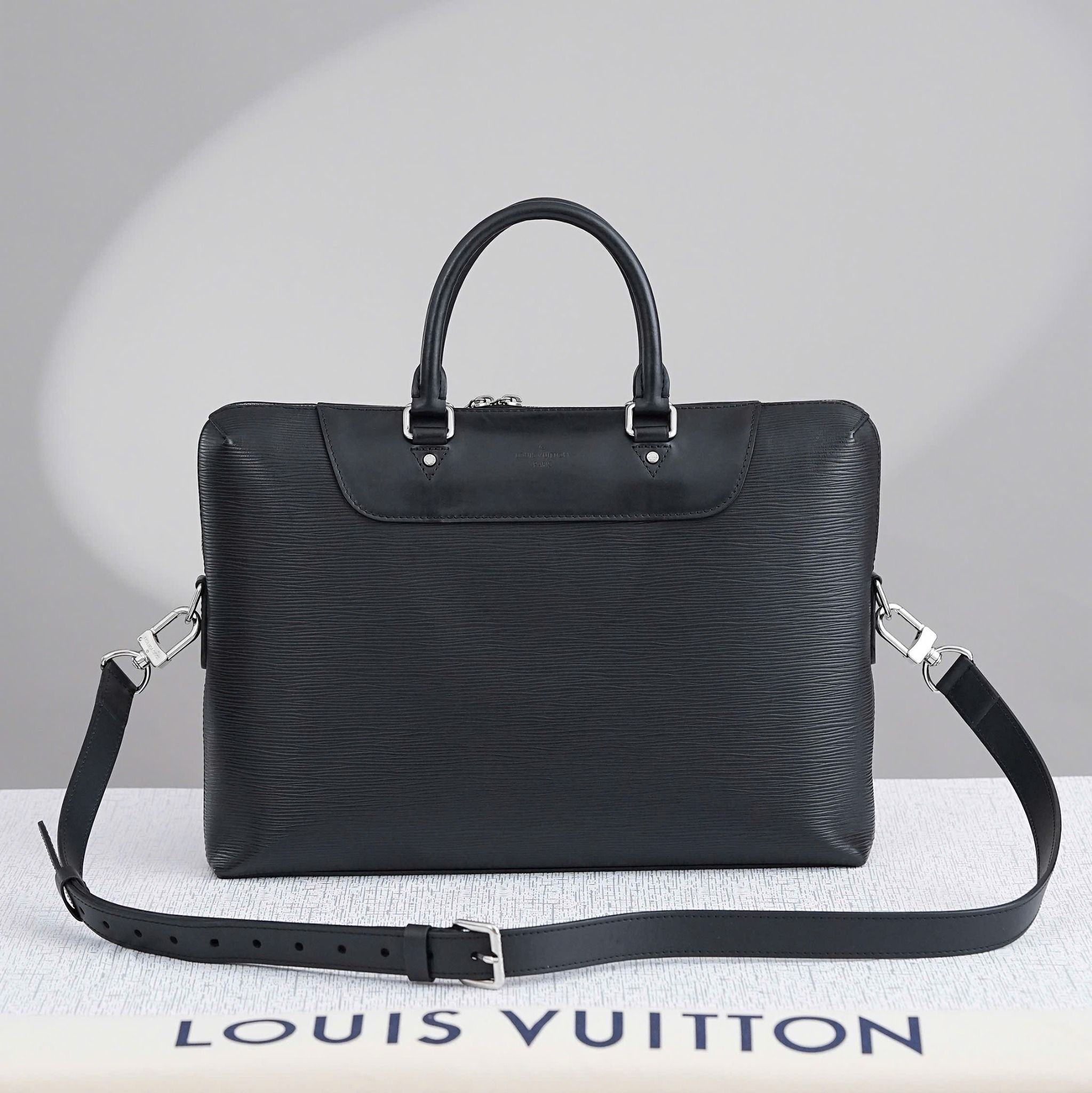 Cặp tài liệu Louis Vuitton Porte-Document Jour Black Epi size 37 - TTA4509