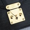 Clutch Louis Vuitton Epi Pochette Sellier Dragonne  - TTA4586