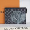 Clutch /Pochette Louis Vuitton Voyage Savane x Chapman Brothers Size 27