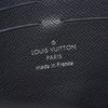 Clutch /Pochette Louis Vuitton Voyage Savane x Chapman Brothers Size 27