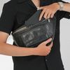 Túi đeo Gucci GG Embossed Pattern 