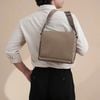 Túi đeo Louis Vuitton Roman PM Taiga size 27