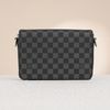 Túi đeo chéo Louis Vuitton Studio Messenger Onyx Damier Infini (New SS) size 23