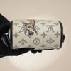 Túi đeo Louis Vuitton x The Chapman Brothers Savane Giraffe size 21