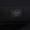 Túi đeo Louis Vuitton District Messenger GM Noir Taiga Size 32 (Đen) - TTA4920