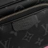 Túi đeo Louis Vuitton Outdoor Pouch Eclipse (Unisex)