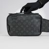 Túi đeo/ Clutch Louis Vuitton Ambler Monogram Eclipse Bumbag Explorer