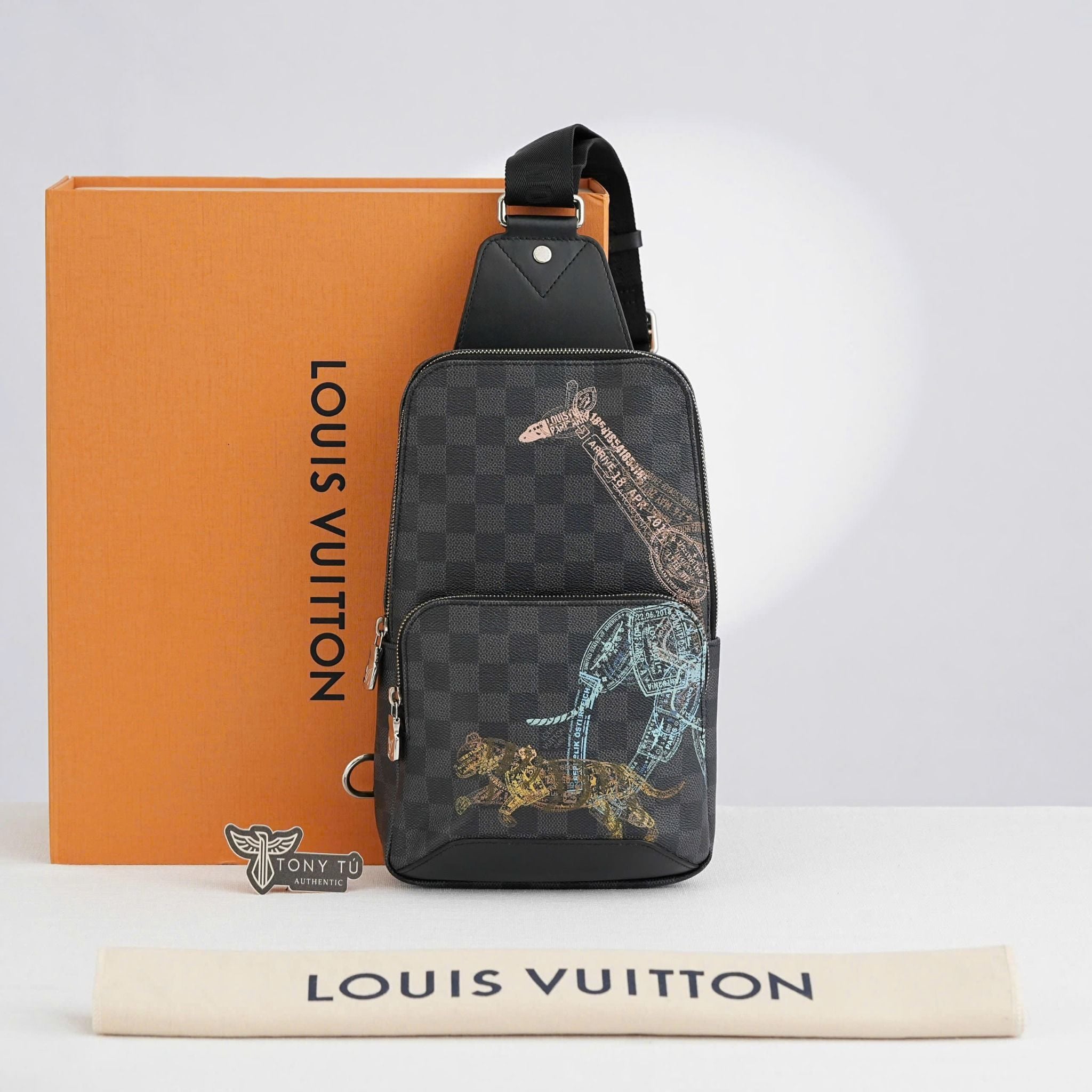 Túi đeo Louis Vuitton Damier Graphite Wild Animal Avenue - TTA5192