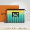 Clutch Louis Vuitton Gradient Green Damier Stripes Voyage (Code chip)
