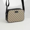 Túi đeo Gucci GG Supreme Monogram