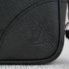 Clutch Louis Vuitton Pochette Pavel Taiga Noir (Đen) - TTA5250