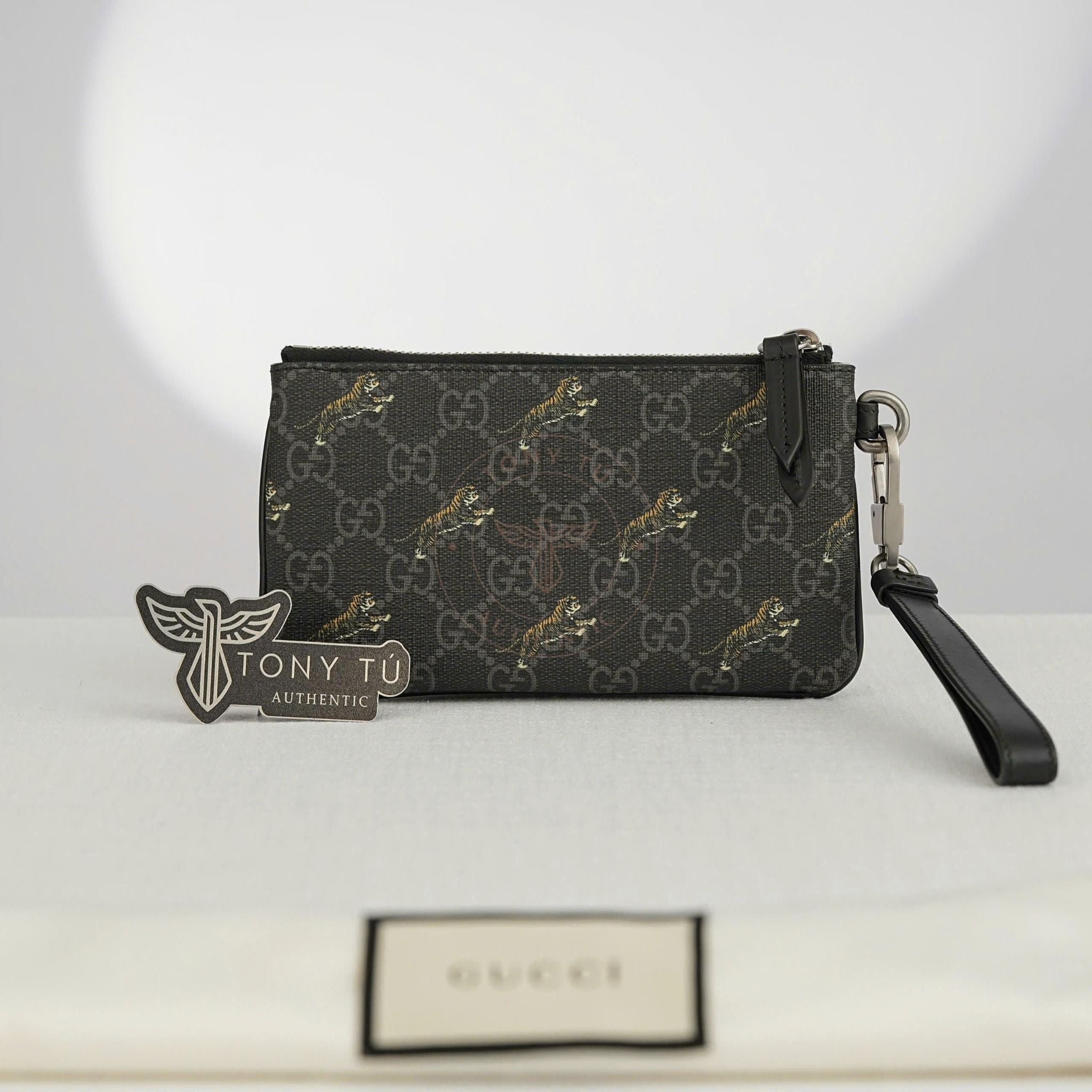 Pouch /Ví Gucci Tiger Neo GG Supreme (unisex)