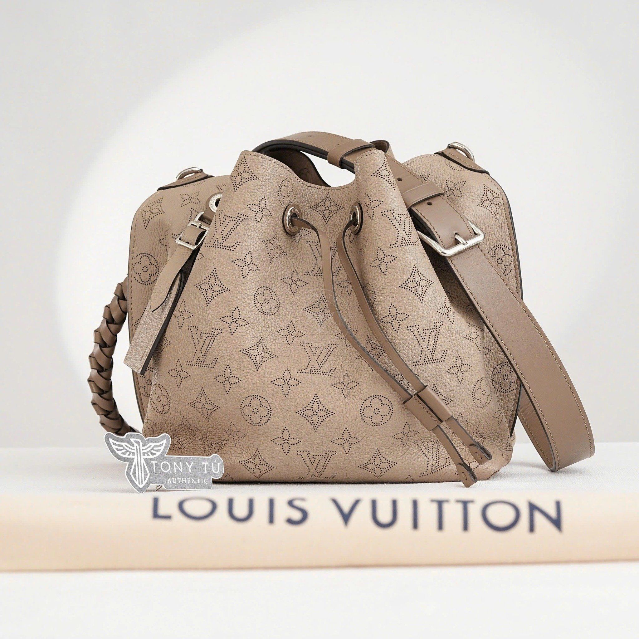 Túi Louis Vuitton Muria Beige Mahina Leather size 25