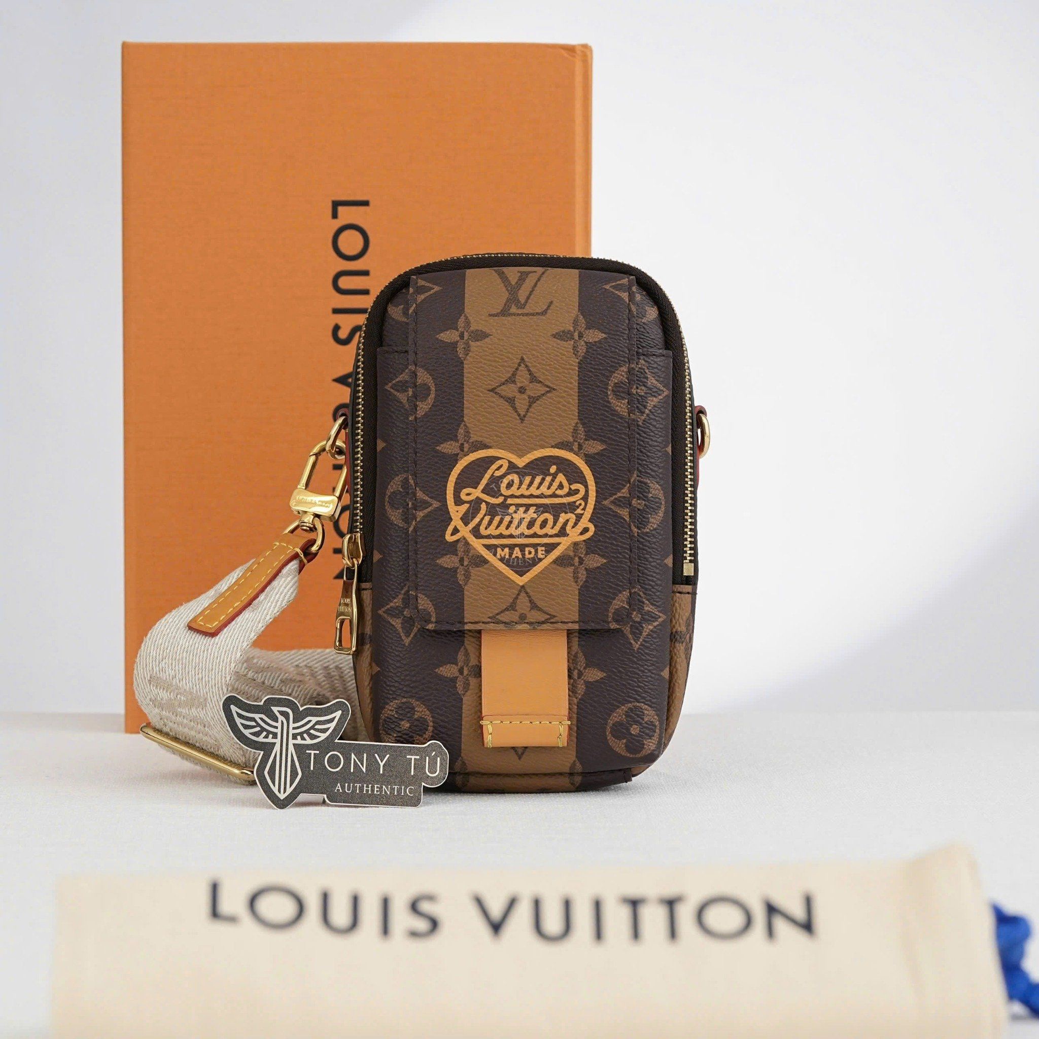 Túi đeo Louis Vuitton x Nigo Flap Double Phone Monogram