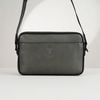 Túi đeo Louis Vuitton Messenger Alpha Taurillon Noir